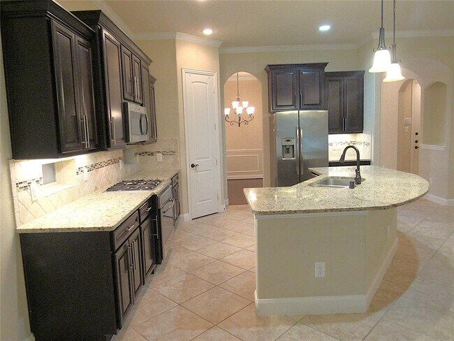 Building Photo - 13902 Desert Trace Ct
