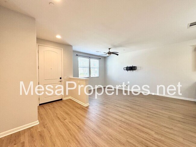 Building Photo - 2922 E Via Fiano