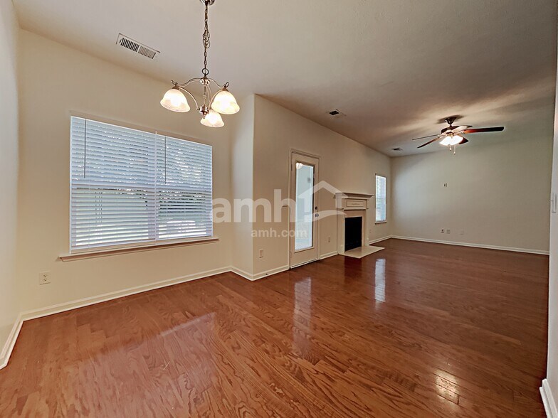 Building Photo - 1731 Freiburg Dr