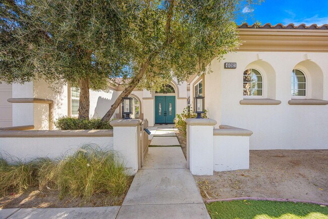 Building Photo - 49392 Hohokam River St