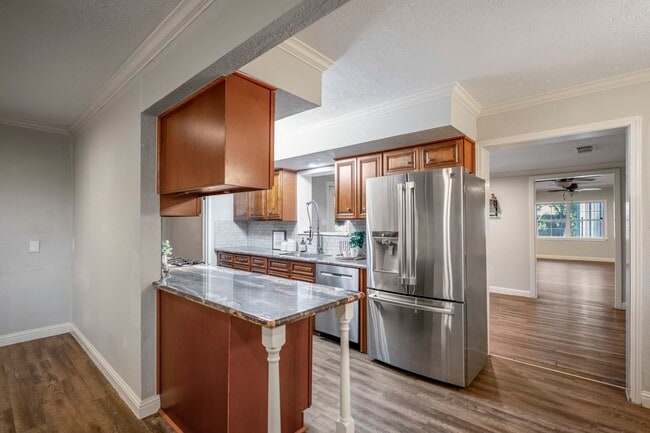 Building Photo - 2411 Orange St