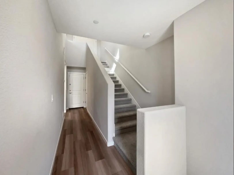 Building Photo - 4074 Southampton St