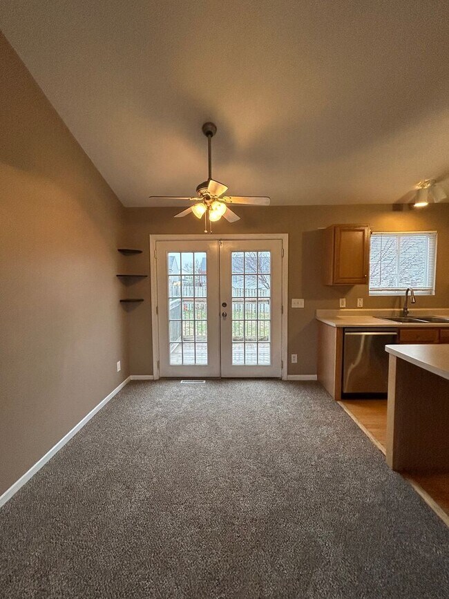 Building Photo - Spacious Split Level Living in Millard with a Backyard You’ll Love