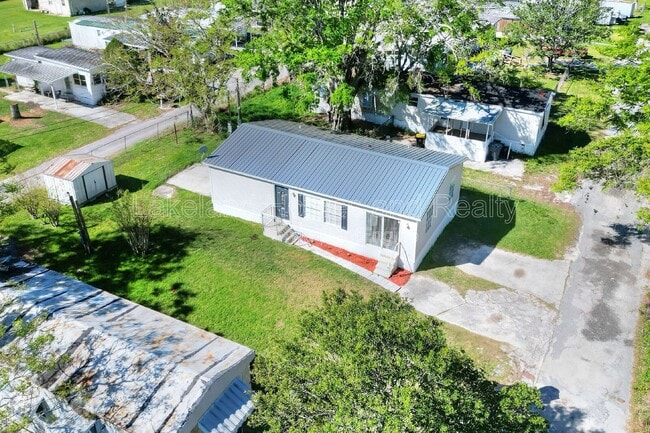 Building Photo - 3321 Peachtree Hill Rd