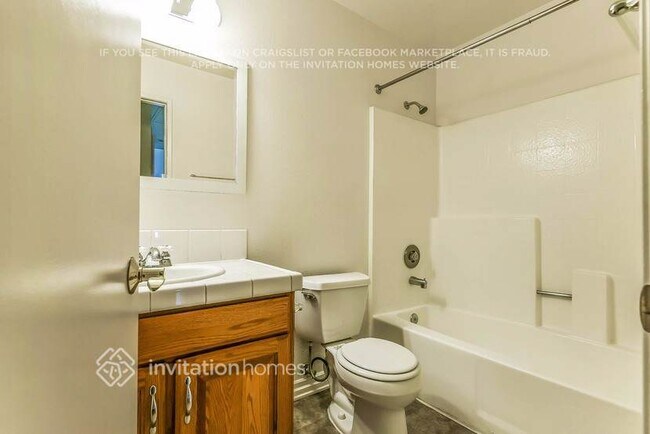 Building Photo - 3541 W Ave J 3