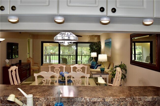 Building Photo - 5767 Deauville Cir