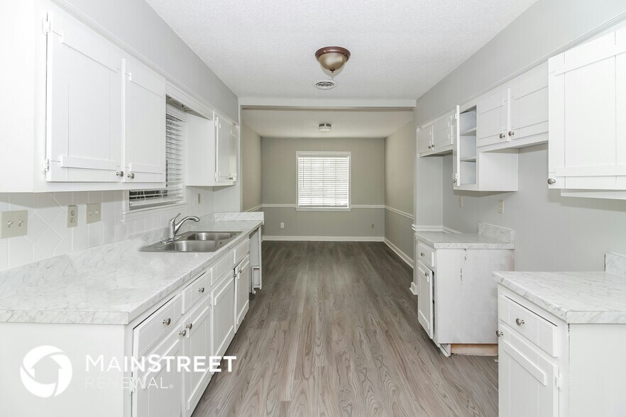 Building Photo - 3552 Kirby Terrace Dr