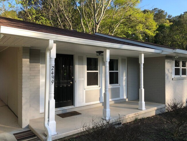 Building Photo - Charming 3BR House in Atlanta