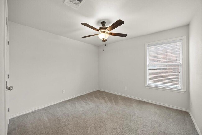Building Photo - 2832 Mission Tejas Dr