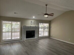 Building Photo - 385 Burch Rd