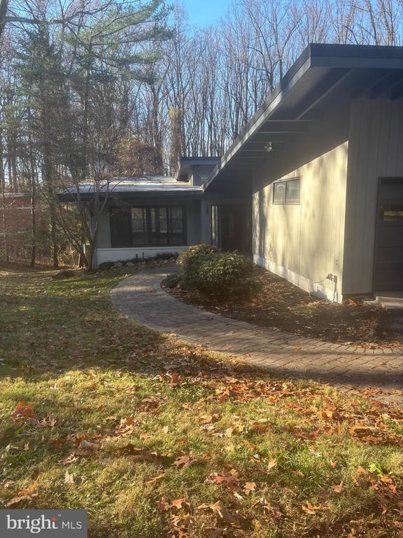 Building Photo - 7425 Dulany Dr