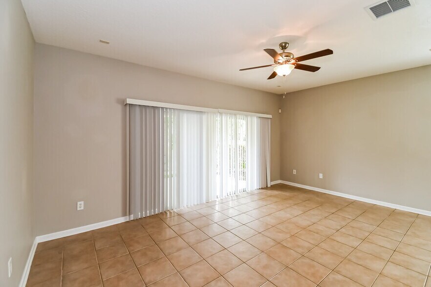 Building Photo - 5966 Pavilion Dr