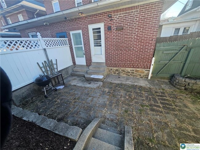 Building Photo - 1227 Delaware Ave