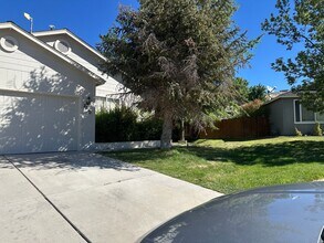 Building Photo - Adorable single story, 3 bedroom, 2 bath h...