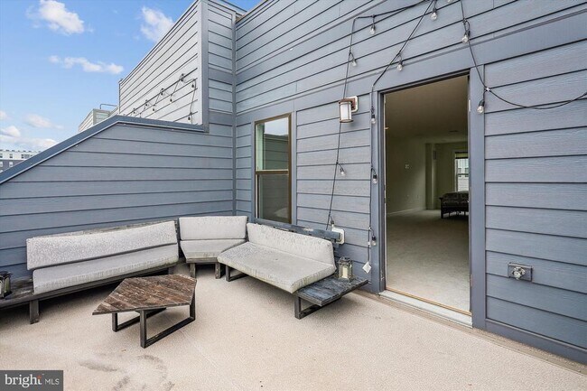 Building Photo - 13358 Sherwood Park Ln