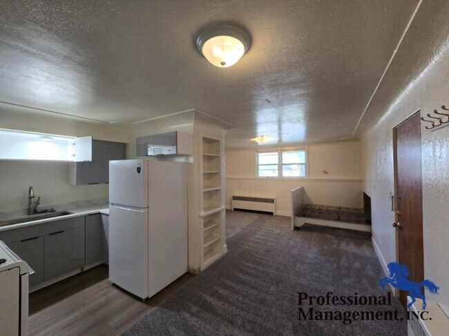 Building Photo - bedroom in Billings MT 59101