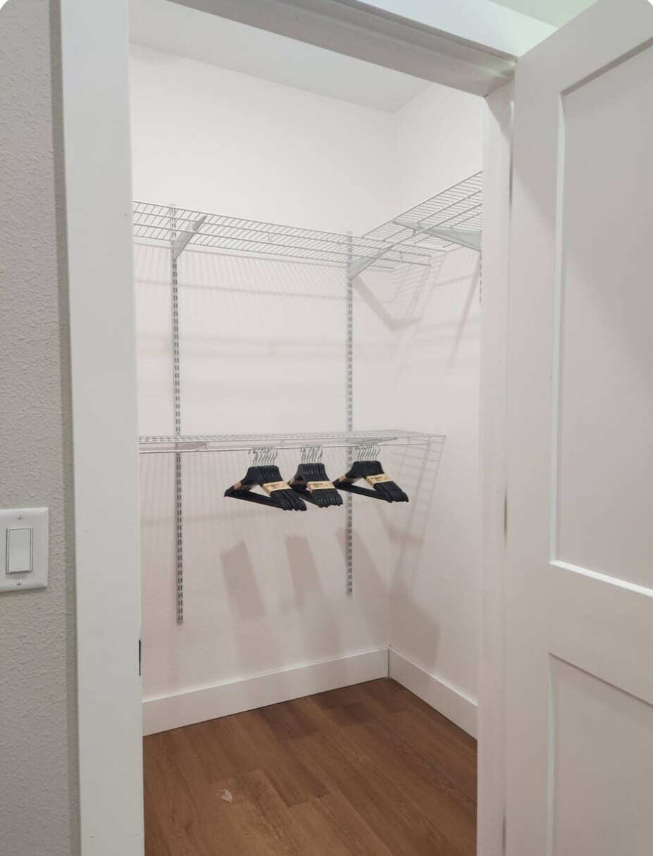 Walk-in closet - 6384 W Flanders Ln