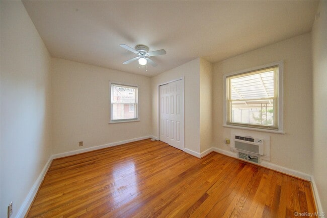 Building Photo - 411 St John Pl