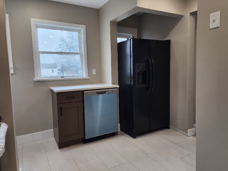 Building Photo - 376 De Wolf Pl