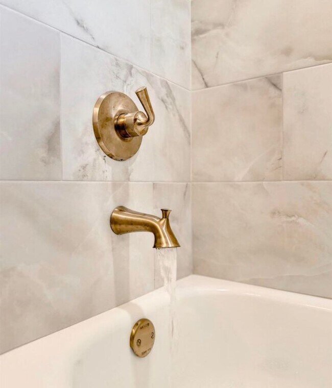 Building Photo - Beautiful 3/2 Home Available Now!