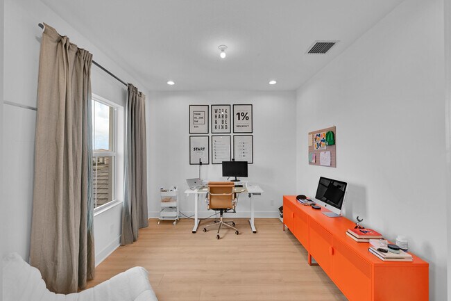 Building Photo - 12554 Nautilus Cir