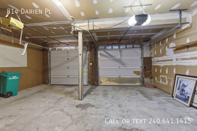 Building Photo - 814 Darien Pl