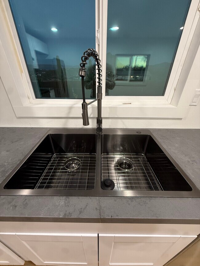 Building Photo - 46633 N 41st Ave