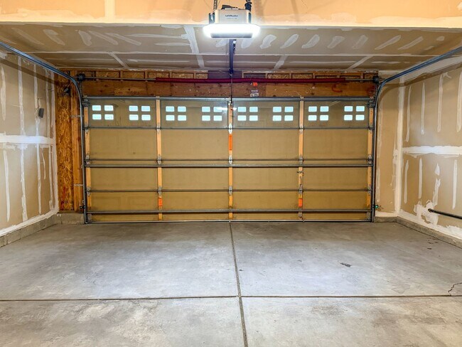 Building Photo - 12723 W Bowles Pl