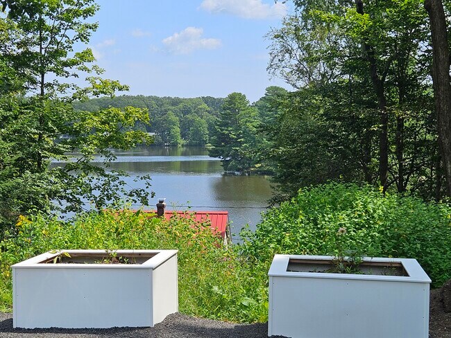 Building Photo - 205 Catlin Rd