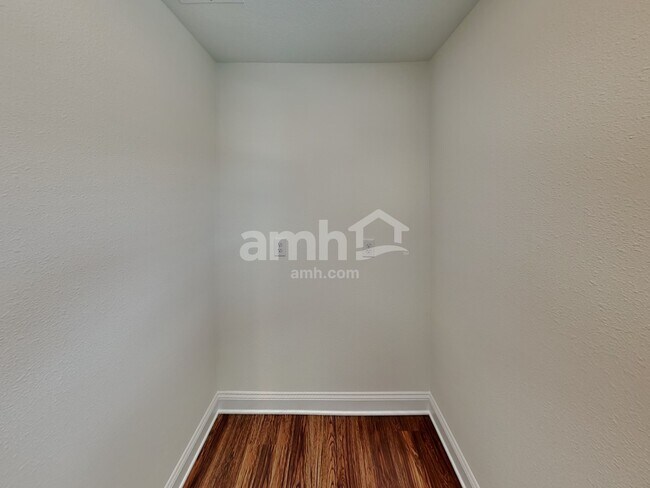 Building Photo - 237 Onate Cir