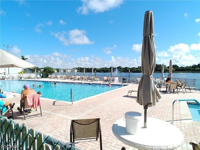 Building Photo - 9950 Sailview Ct