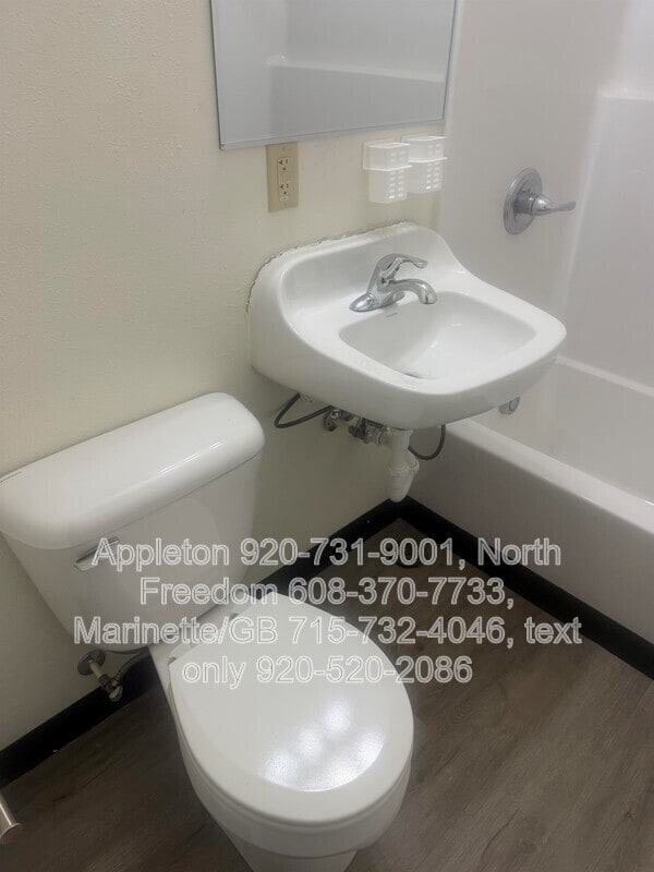 Building Photo - S7559 US-12