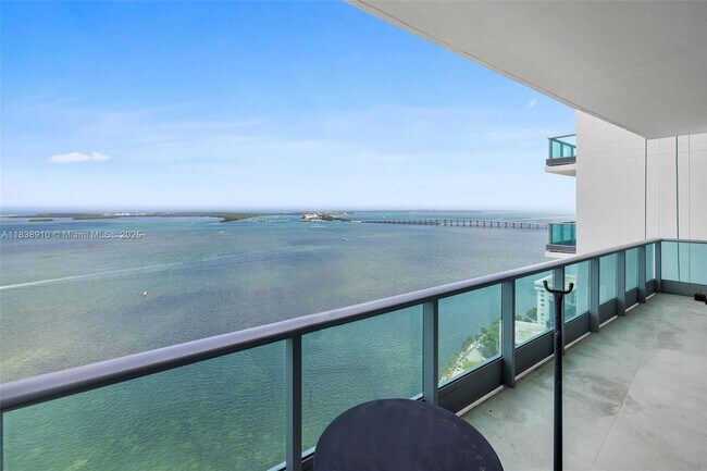 Building Photo - 1331 Brickell Bay Dr
