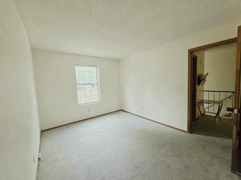 Building Photo - 14333 E Warren Pl