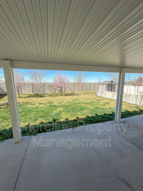 Building Photo - 12913 S Salerno Ave