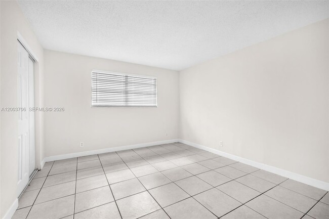 Building Photo - 2125 McKinley St