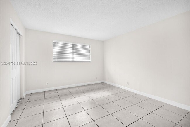 Building Photo - 2127 McKinley St