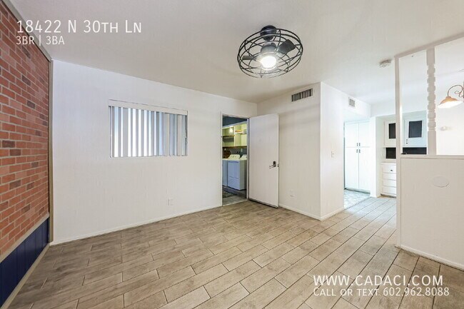 Building Photo - 18422 N 30th Ln