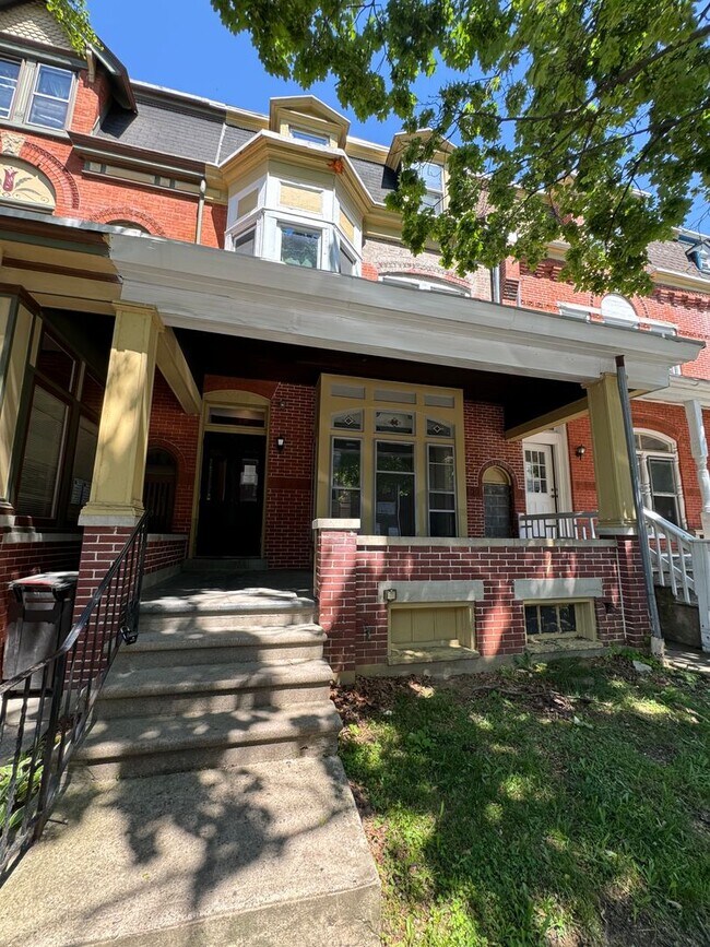 Building Photo - 41 N 11th St