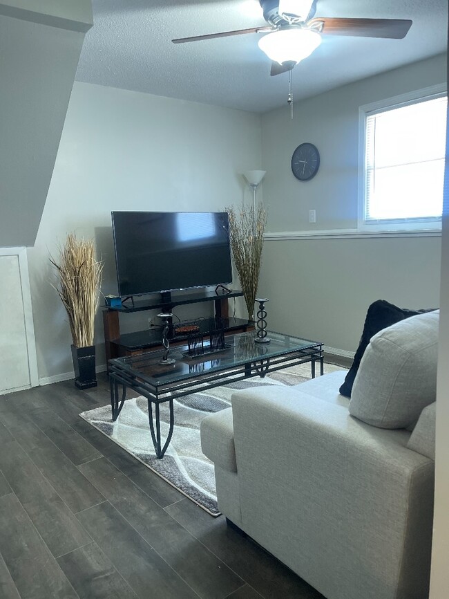 Building Photo - 114 E Liberty St