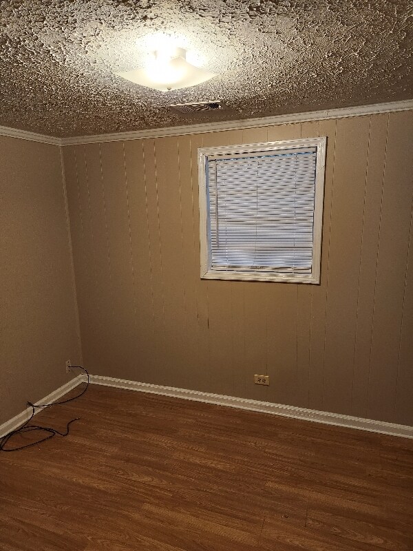 Building Photo - 630 Morrow Ave