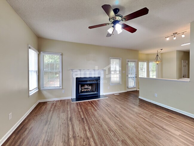 Building Photo - 9308 Leslieshire Dr