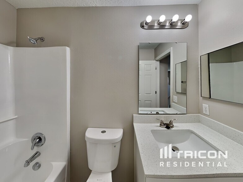 Building Photo - 1795 Sunset Ridge Dr