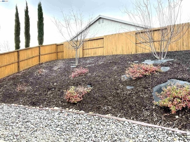 Building Photo - 358 Reddington Dr