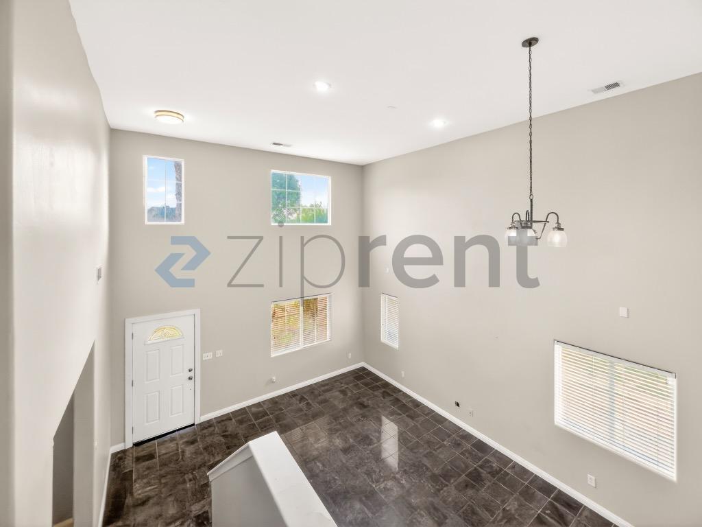 Building Photo - 12104 Timberpointe Dr