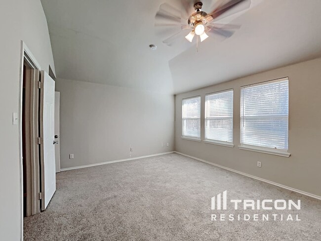 Building Photo - 509 Niagara Falls Dr