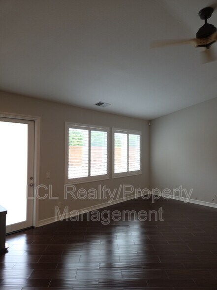 Building Photo - 3491 Tallgrass Ct