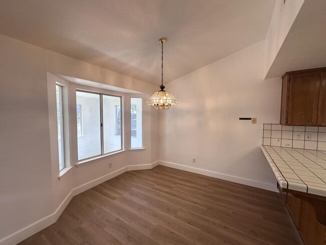 Building Photo - 2378 Grapewood Ct