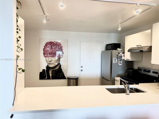 Building Photo - 1020 Meridian Ave