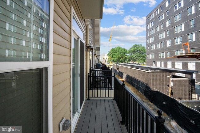 Building Photo - 621 Parkside Pl NE